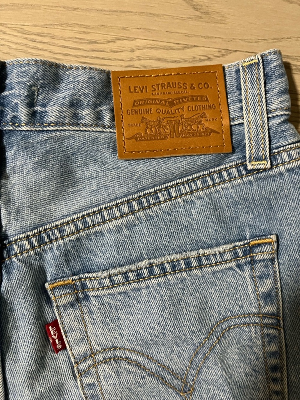 Levi's Button Fly Distressed Ribcage Shorts - Picture 4 of 4